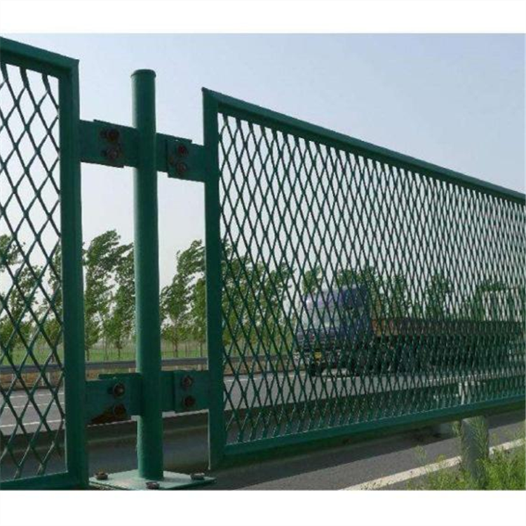 高速公路護欄網(wǎng)案例展示